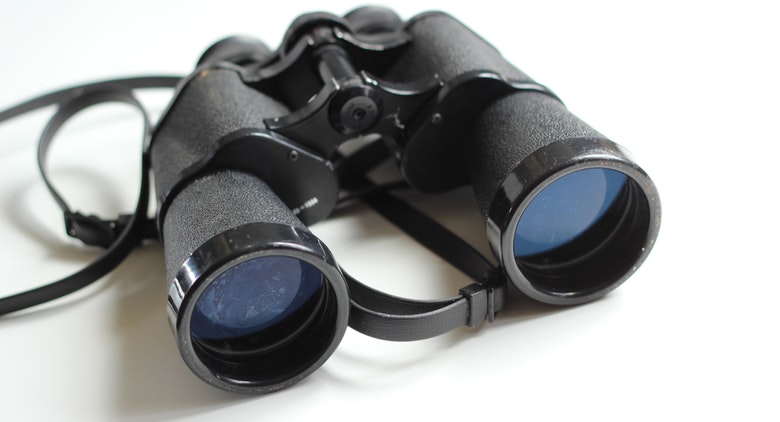 binoculars-old-antique-equipment-55804